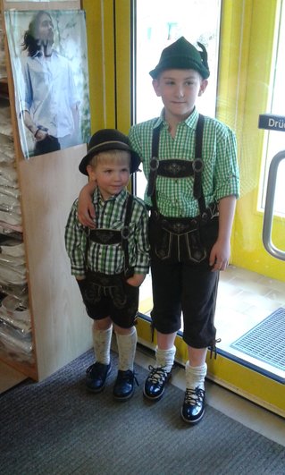 Lederhosen für Kinder von Gutra Trachten in Friesach